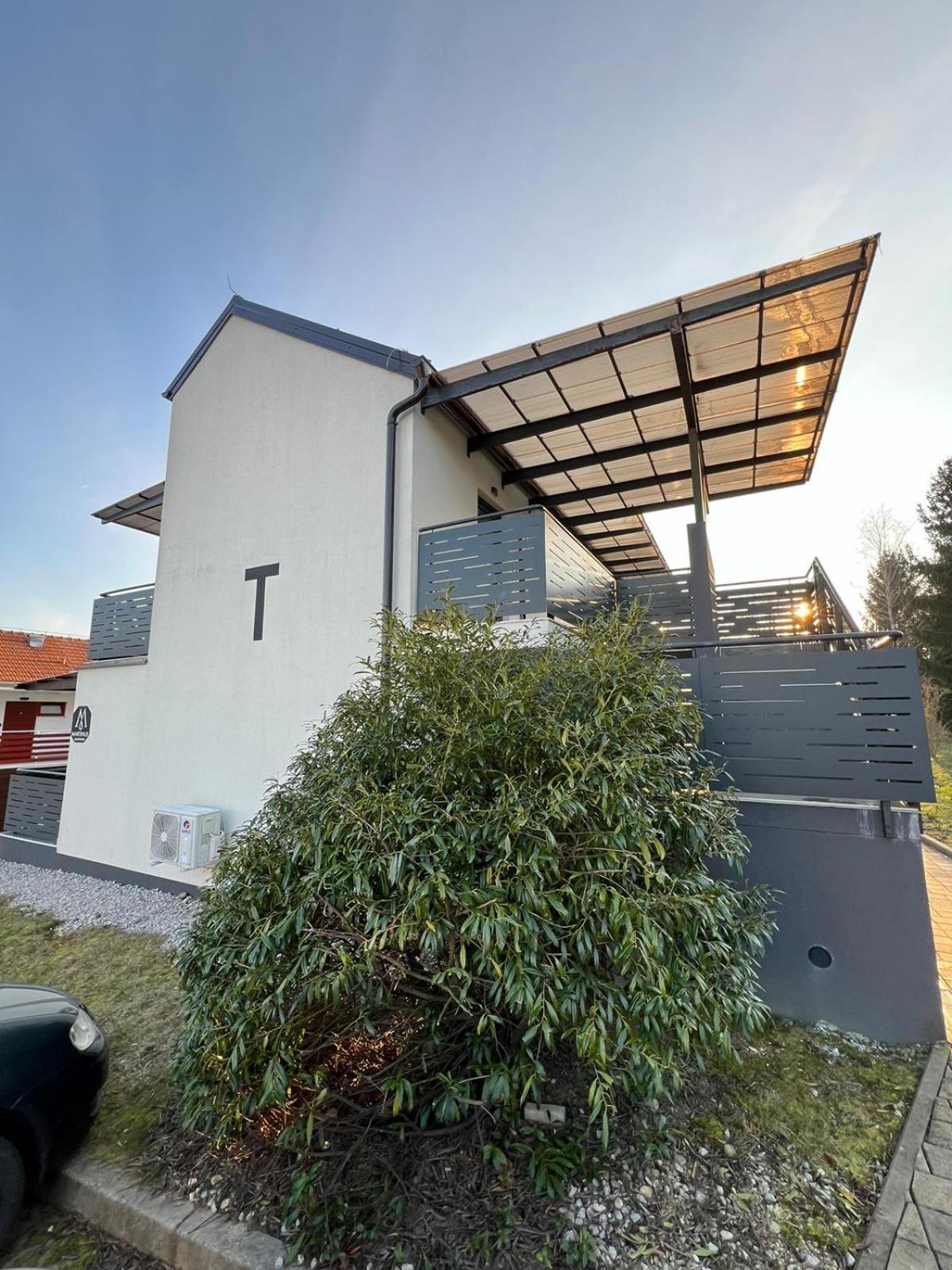 Apartment Karas *